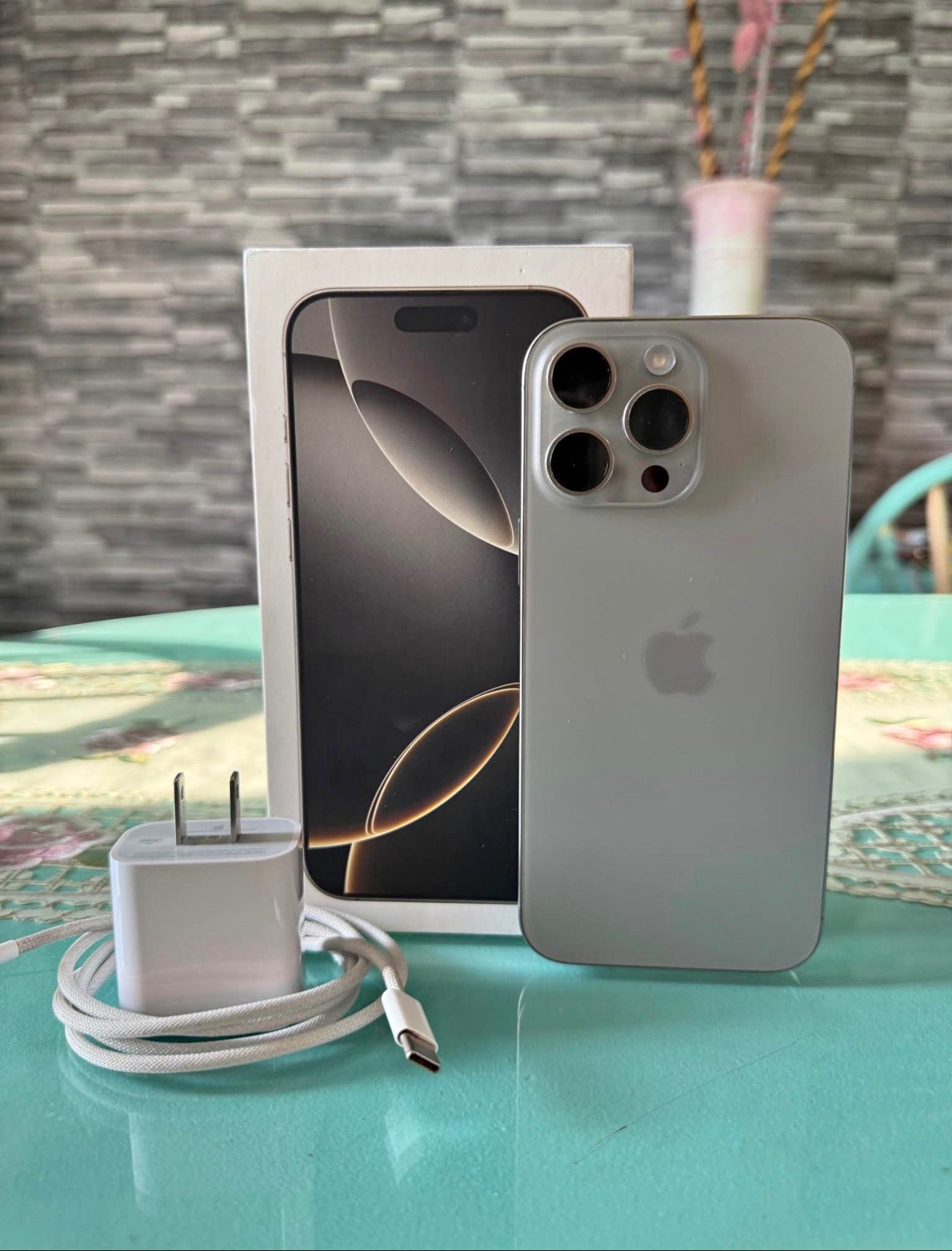 IPHONE 16 PRO